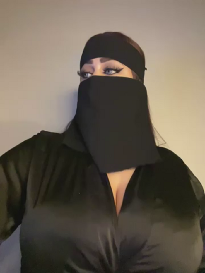 QueenDina777