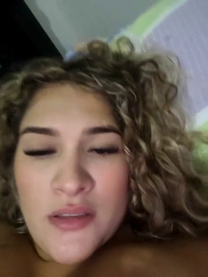 Sara_smiiith211