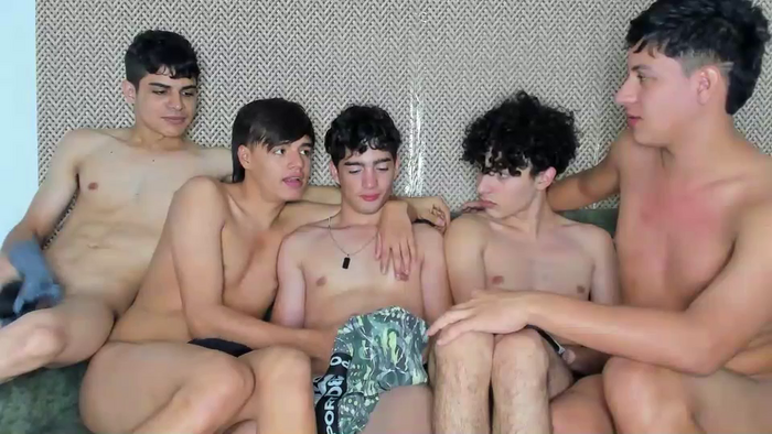 pelusos_mens