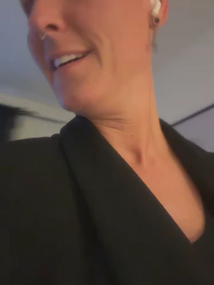 SwingWingWomanSweden