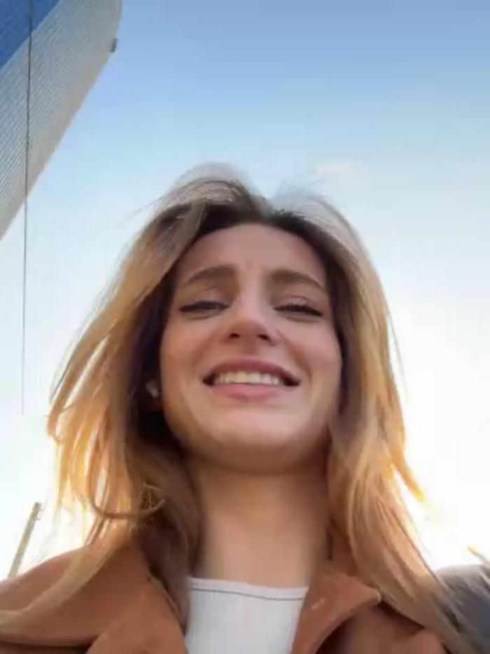 -AngelAri-