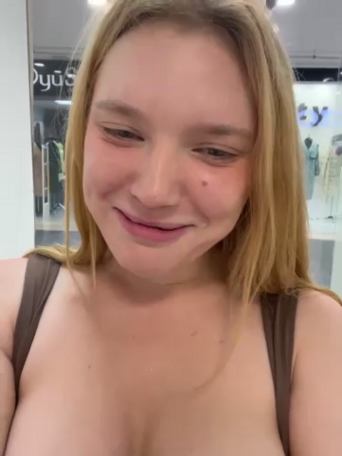 AmmyHot