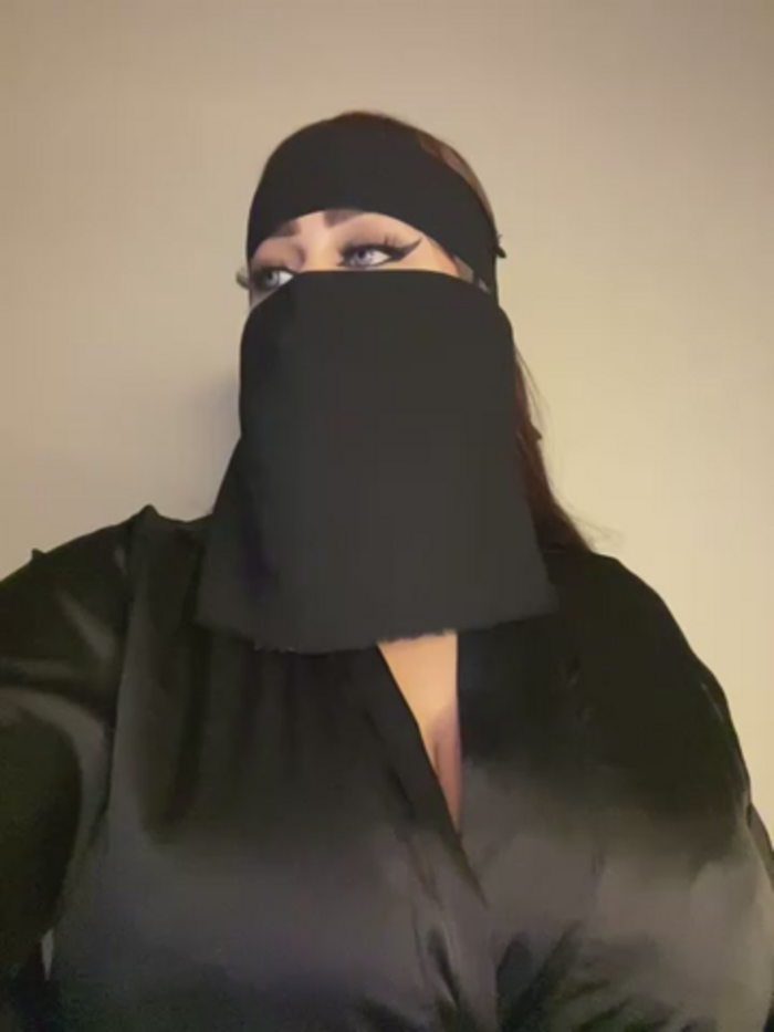QueenDina777