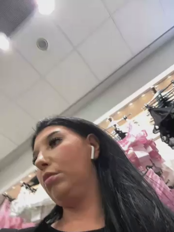 Tisha_Busty
