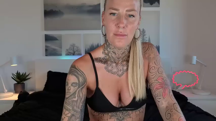 Lara-CumKitten
