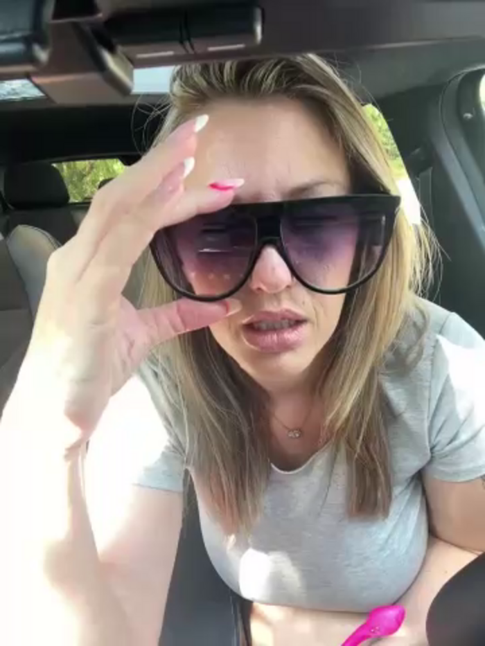 Megan_off