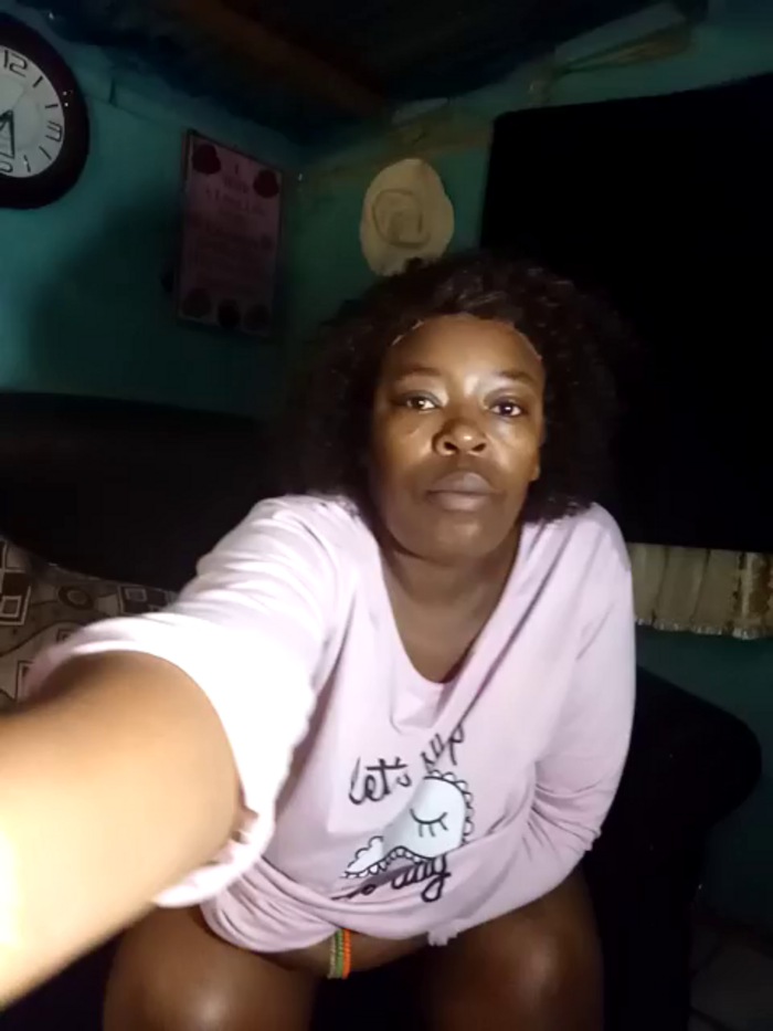 curvyloneah75