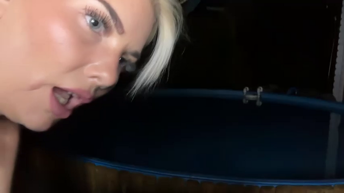 Foxy_Bite