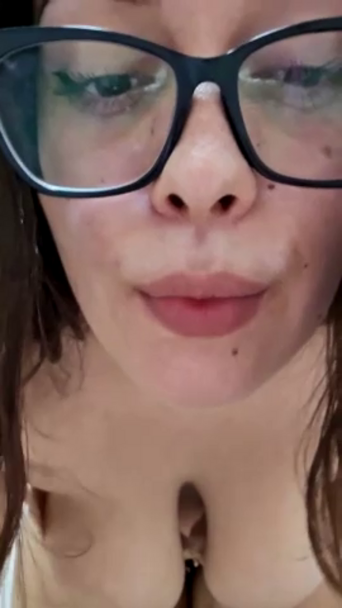 Larissa4U