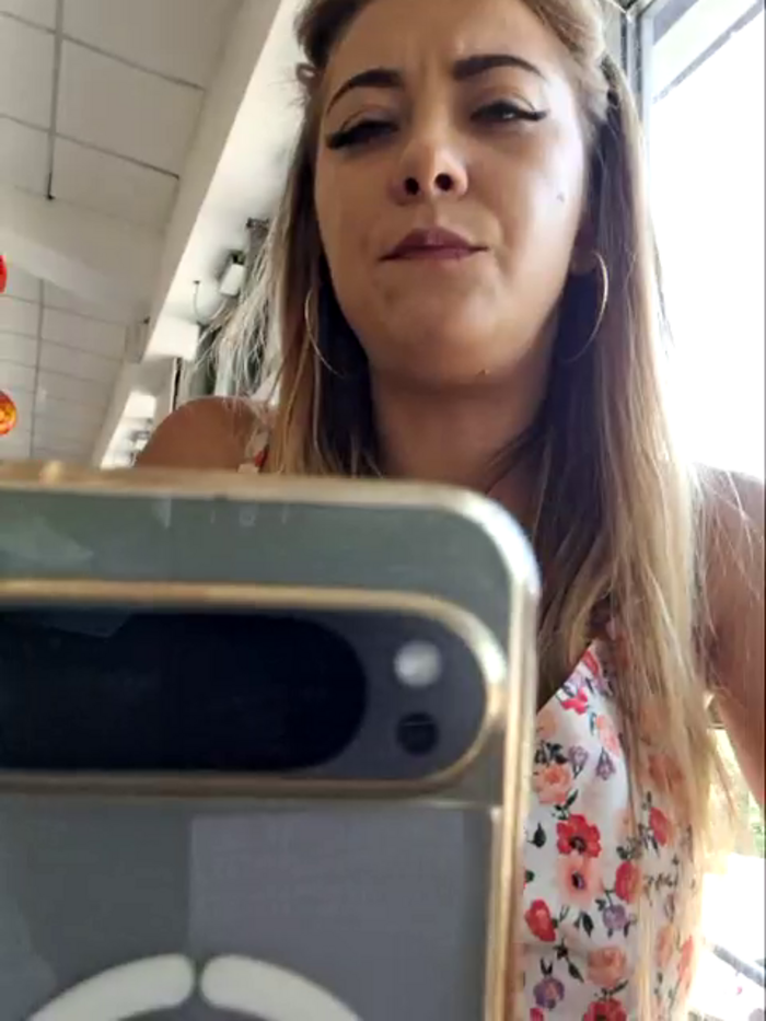 Risky_girl23
