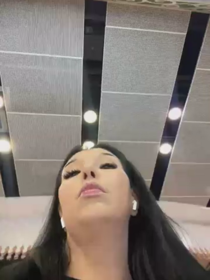 Tisha_Busty