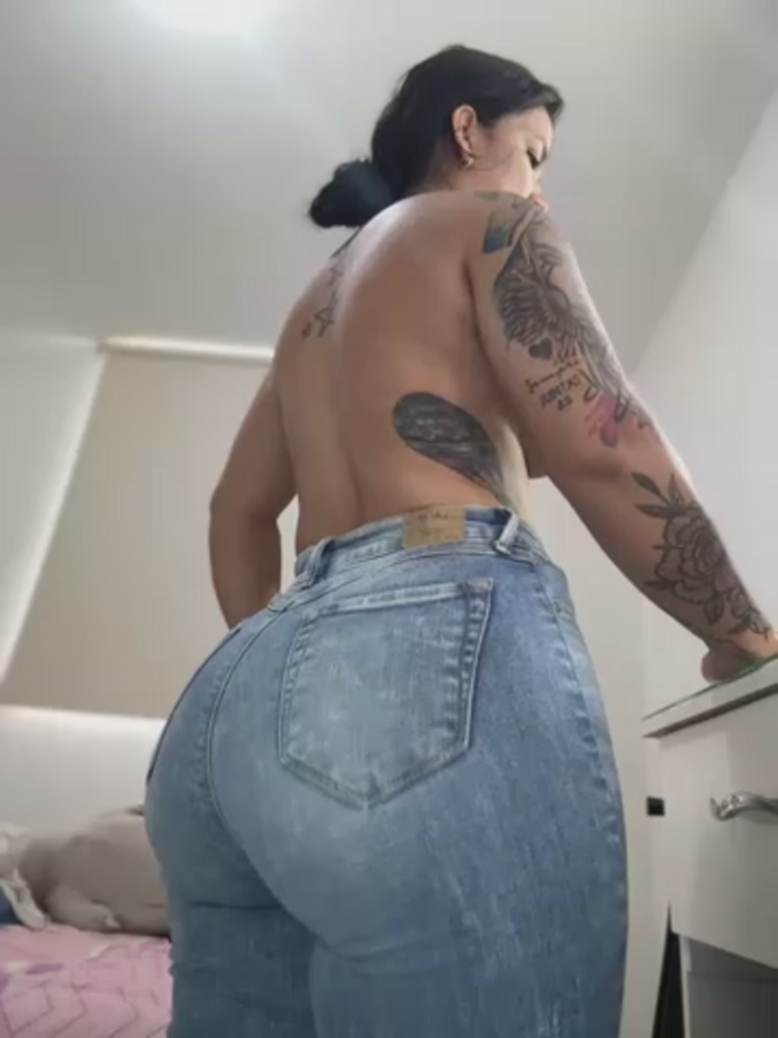 lau_ass_goddess