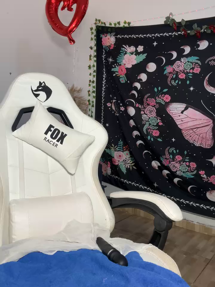 ---Red-haired-Fox---