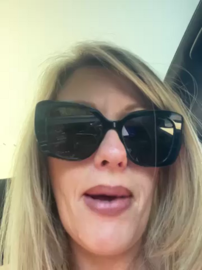 Megan_off