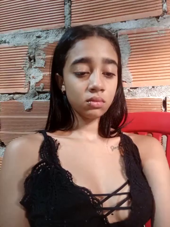 Zoe_Sweett18