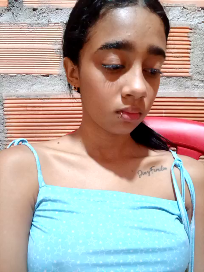 Zoe_Sweett18