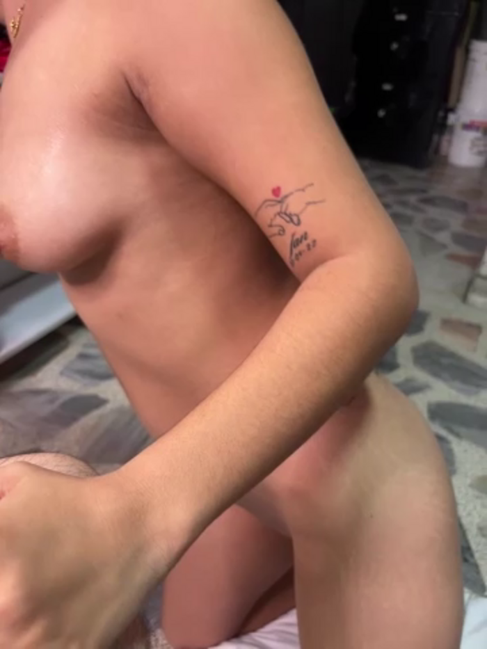 kevin_hotgirls