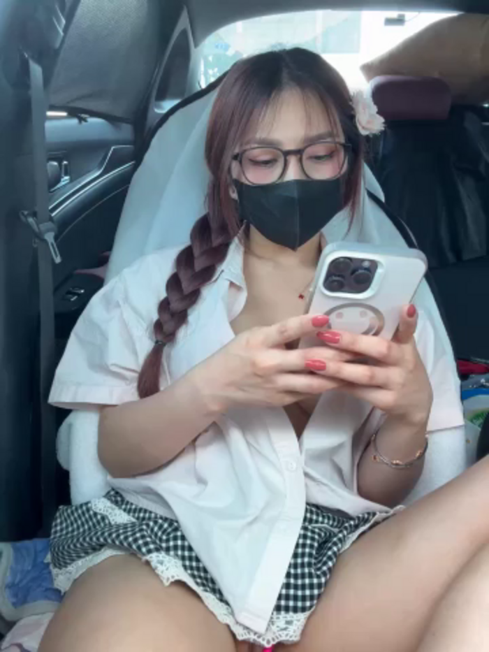 Linh_2004