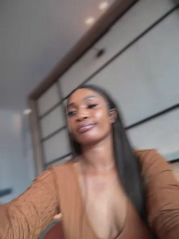 __Nessa__