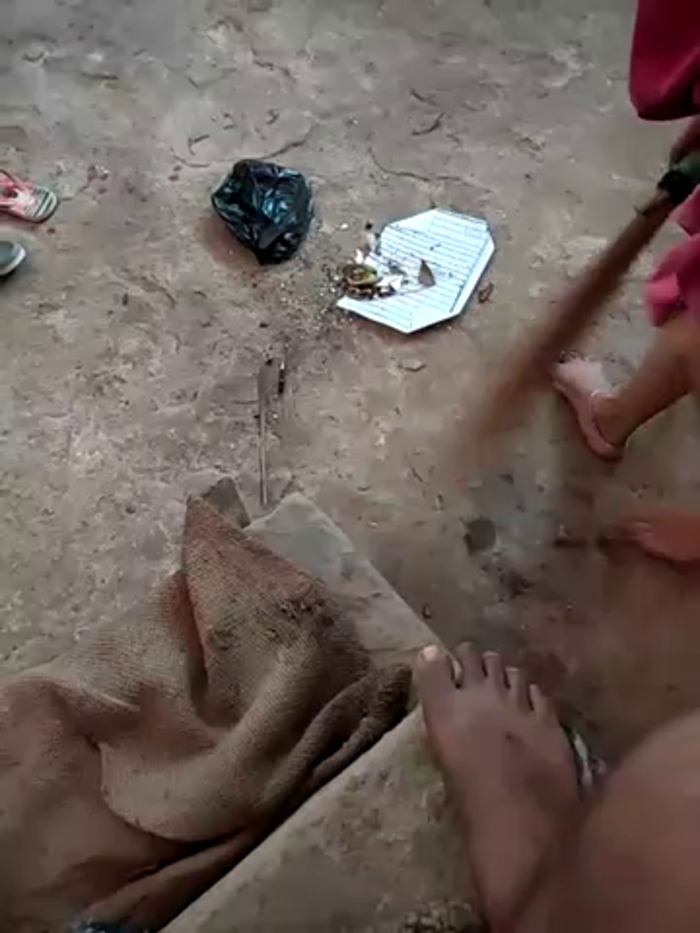 COUPLLE_VILLAGE