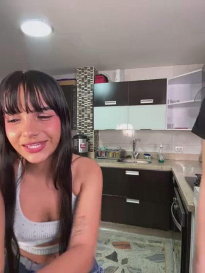 kevin_hotgirls