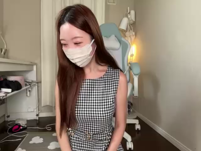 mina_cyan