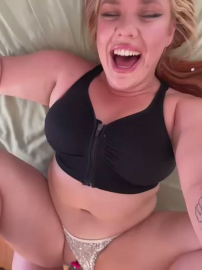 AnjaAmelia