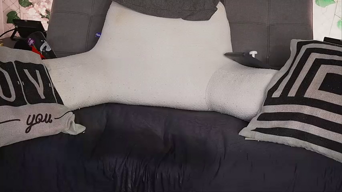 Amelia_LOV