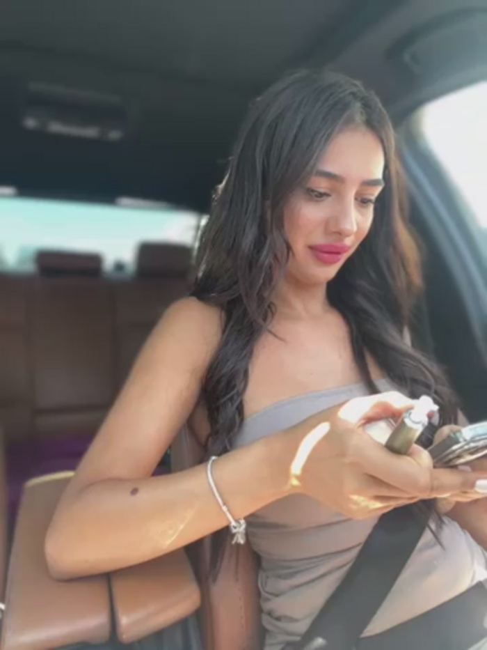 LaraVegas_
