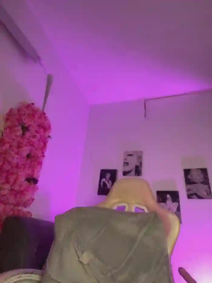 2025/06/24/stripchat-rachell_more-03-57-28