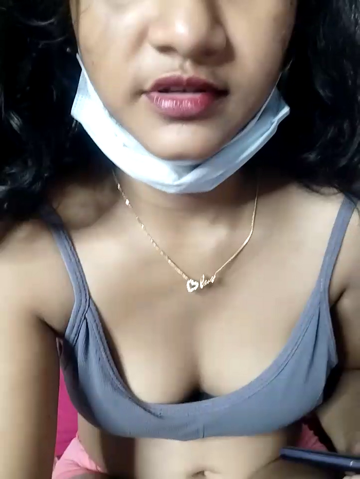 Cute-Janvi-5