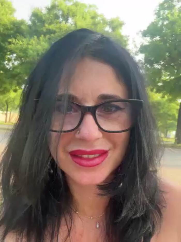 Eva_Pearl