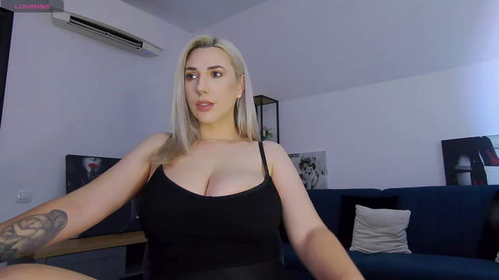 KhloeK