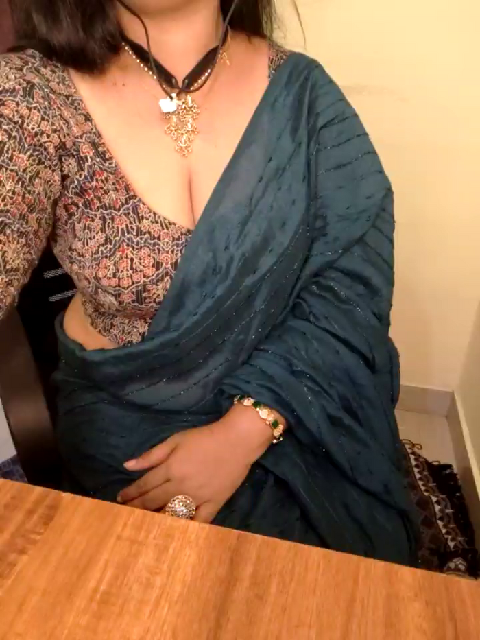 Mallu_MayaMadhav