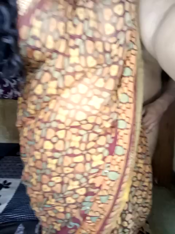 Hot_muskaan