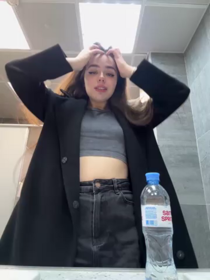 pantyless