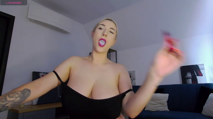 KhloeK
