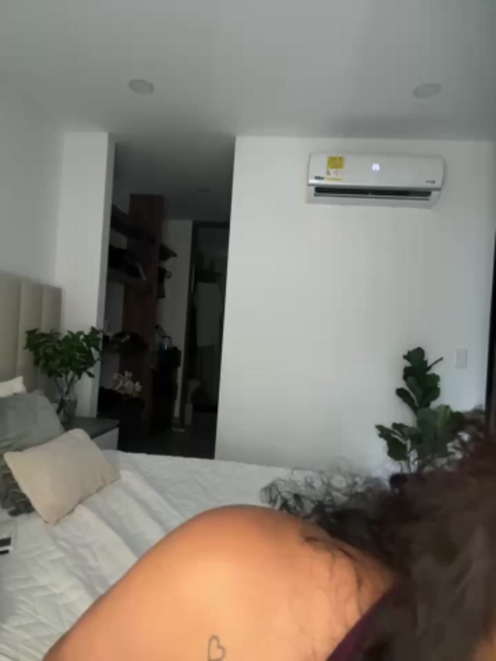 Brunettexio
