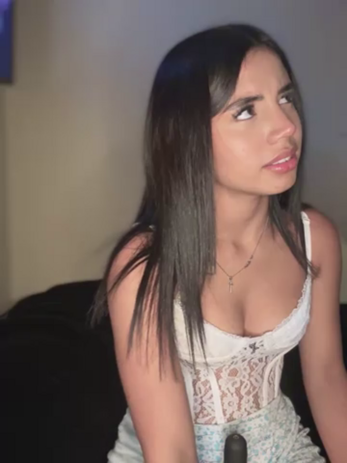 Laura-Khalifa