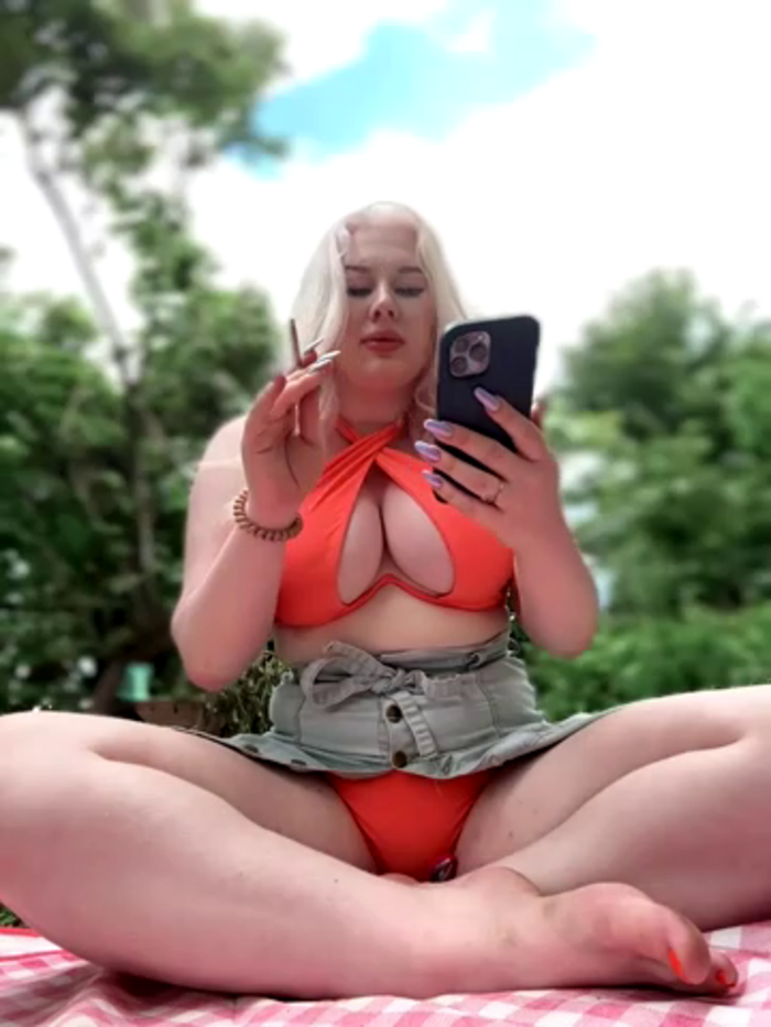 LaraHollywood