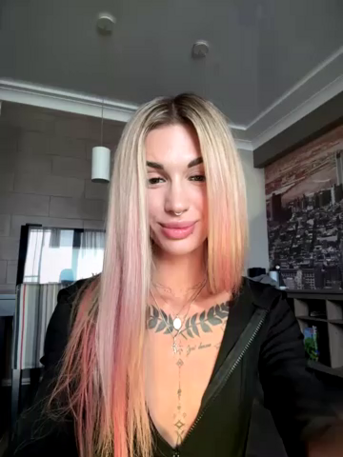 Charming_Ritta