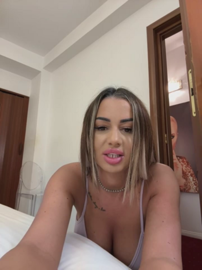 KirstieVegas