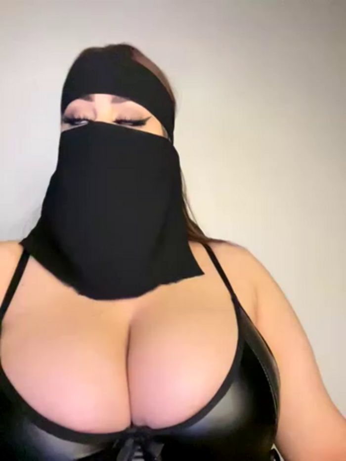 QueenDina777
