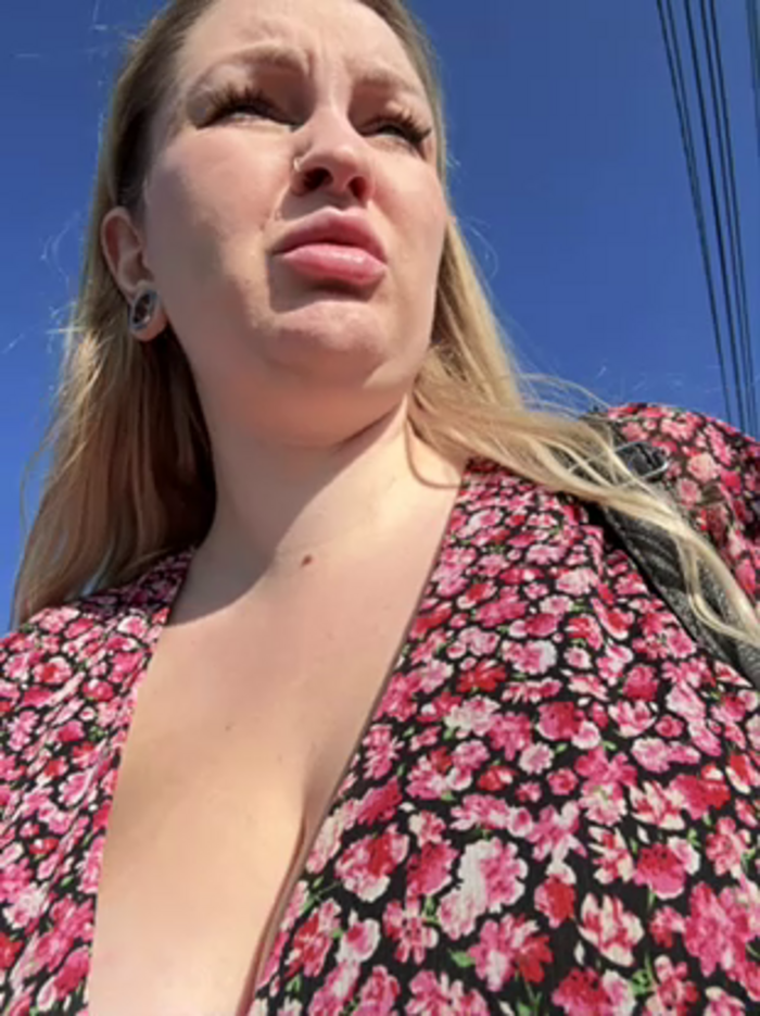 Teya_moon_