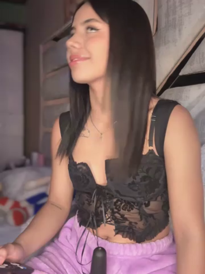 Laura-Khalifa