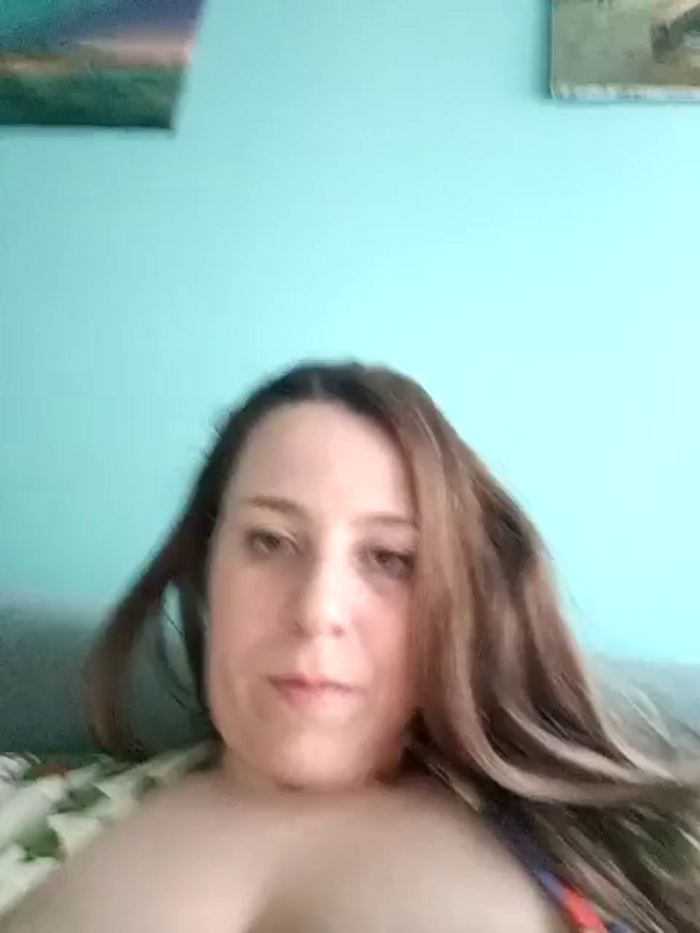Emma96_hot