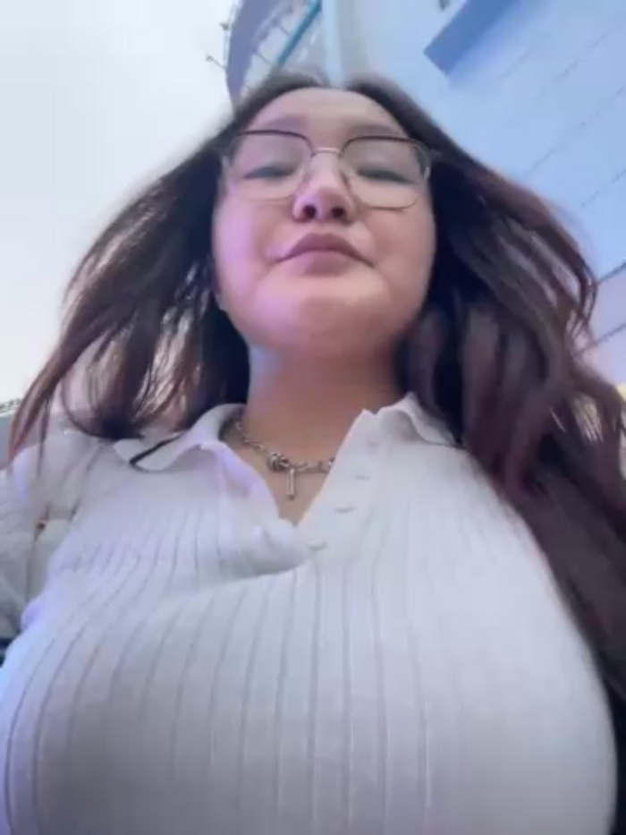 KissMeEva