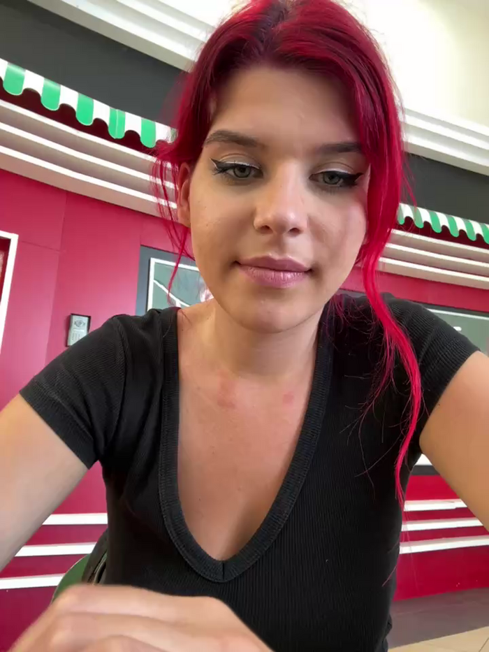 RiriRoseey