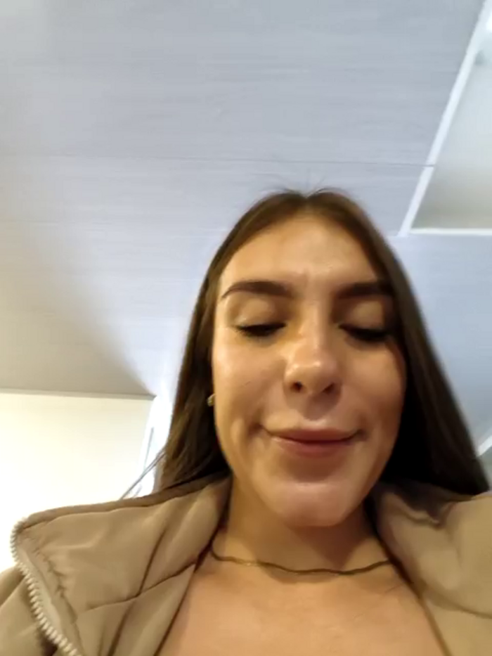EMILY-07_