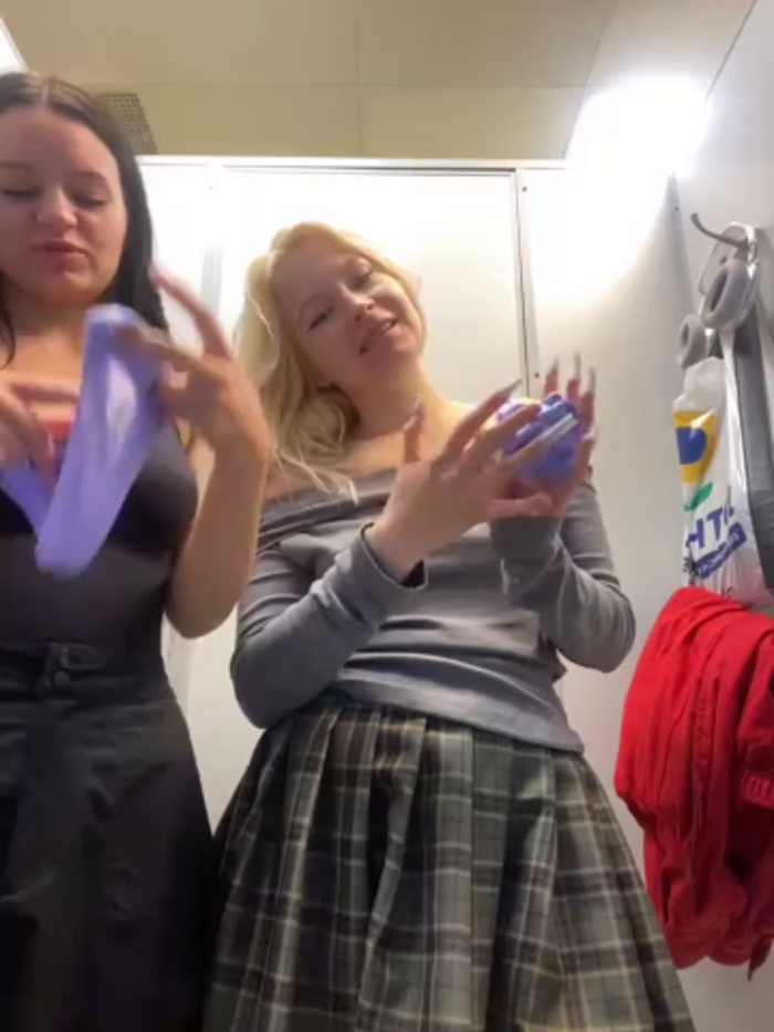 Cum_girlss